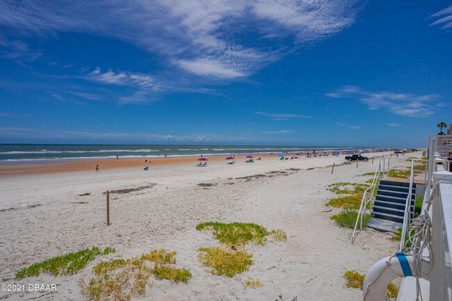 Building Photo - 2800 N Atlantic Ave