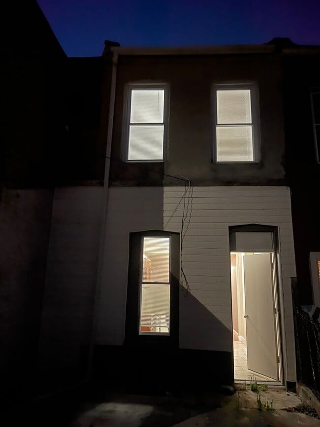 Building Photo - 1923 Penrose Ave