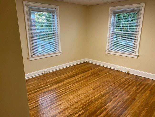 Building Photo - 1408 Haines Ave