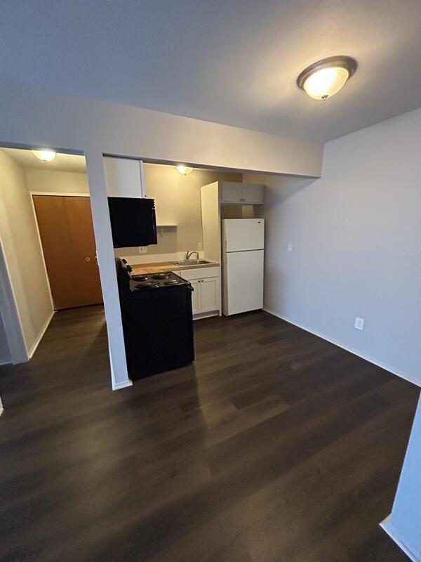 Building Photo - 249 Chestnut St