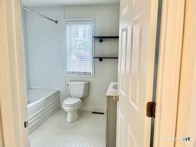 Building Photo - 44 Glenrock