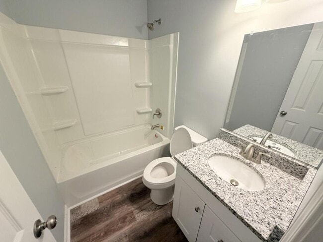 Building Photo - 1223 Dixie Pl