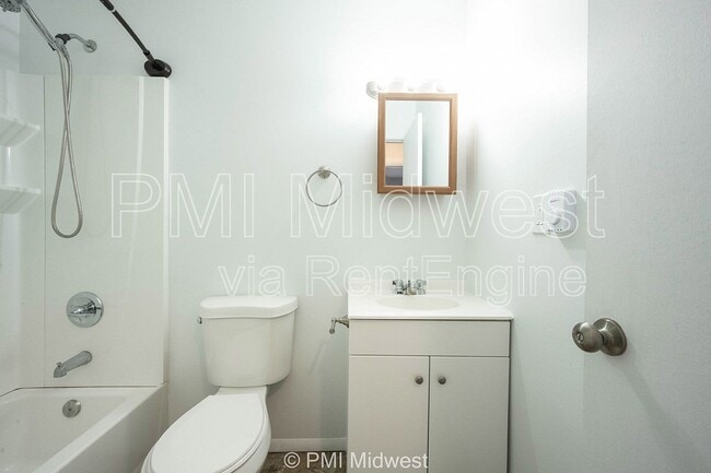 Building Photo - 4881 300W