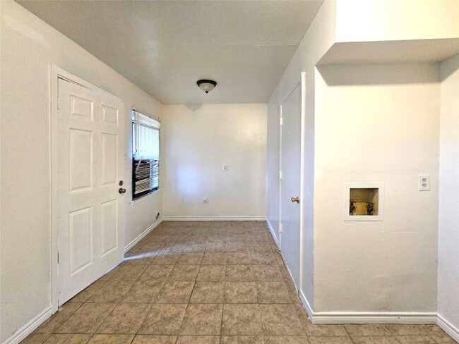 Building Photo - 514 Highfall Dr