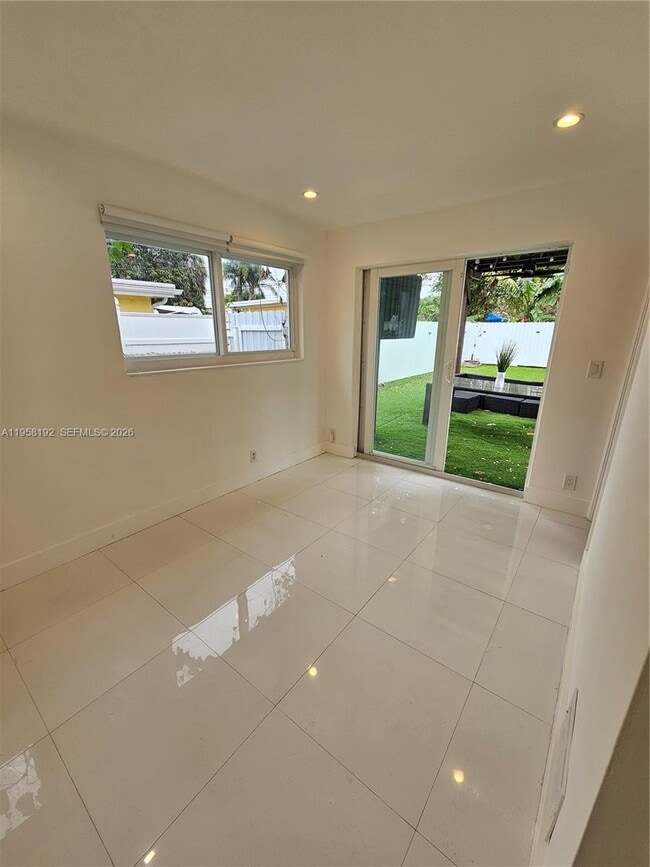 Building Photo - 1421 NW 65th Terrace