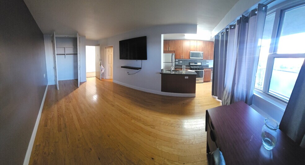 Building Photo - 12399 Flatlands Ave