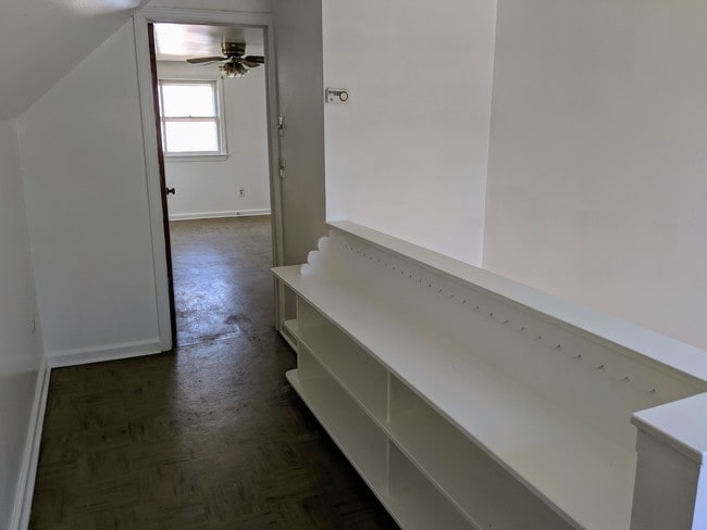 Building Photo - 1072 Amboy Ave