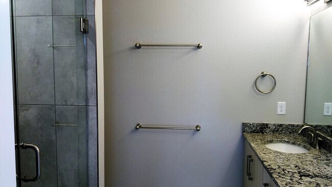 Building Photo - Wonderful  Home