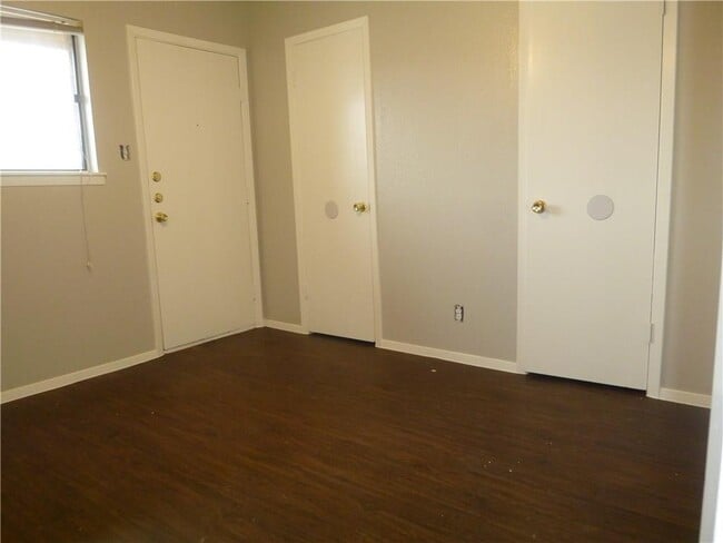 Building Photo - 3000 Guadalupe St