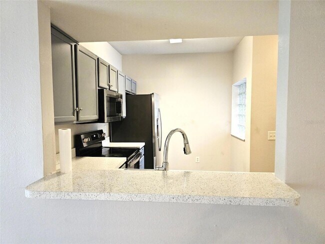 Building Photo - 6019 Portsdale Pl