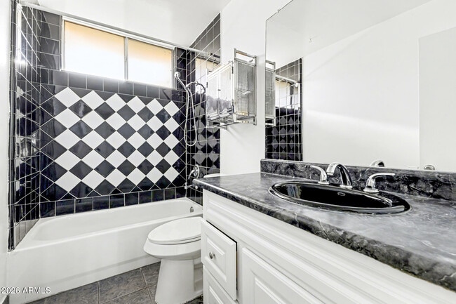 Building Photo - 6767 N 7th St