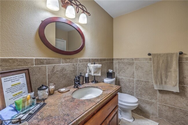 Building Photo - 2701 Alta Dr