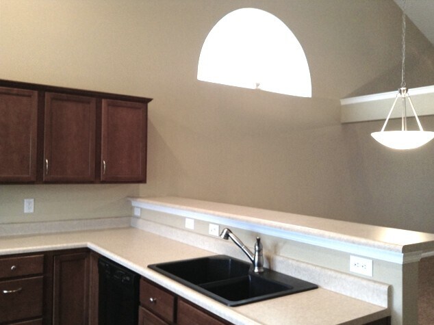 Building Photo - 12 Ascot Glen Dr