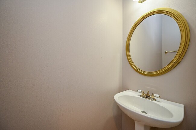 Building Photo - 12915 Fern Mill Ct