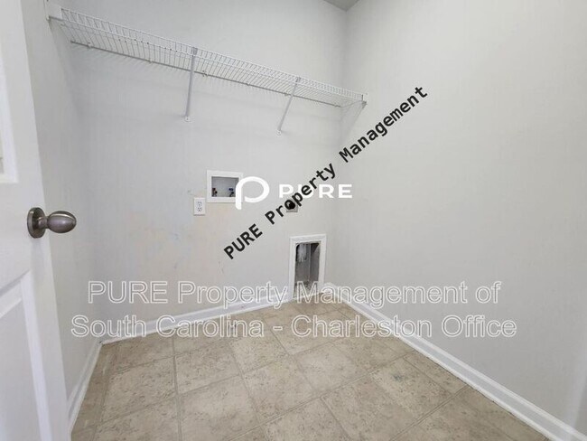 Building Photo - 437 Watershed Dr