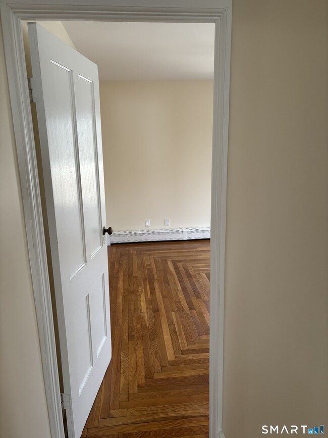 Building Photo - 95 Pennsylvania Ave