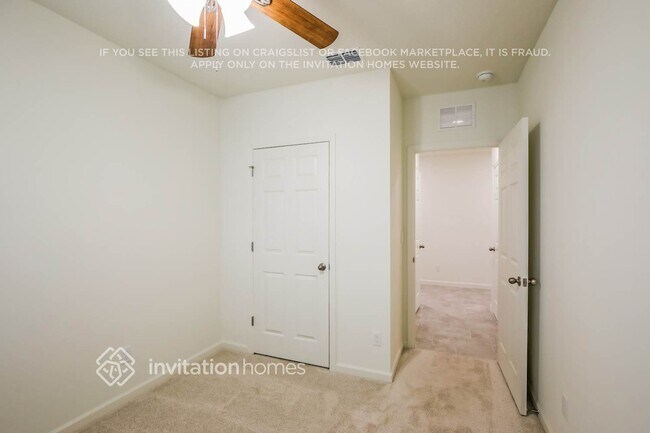 Building Photo - 565 Seaspray Dr