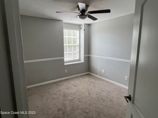 Building Photo - 1212 Foxridge Pl