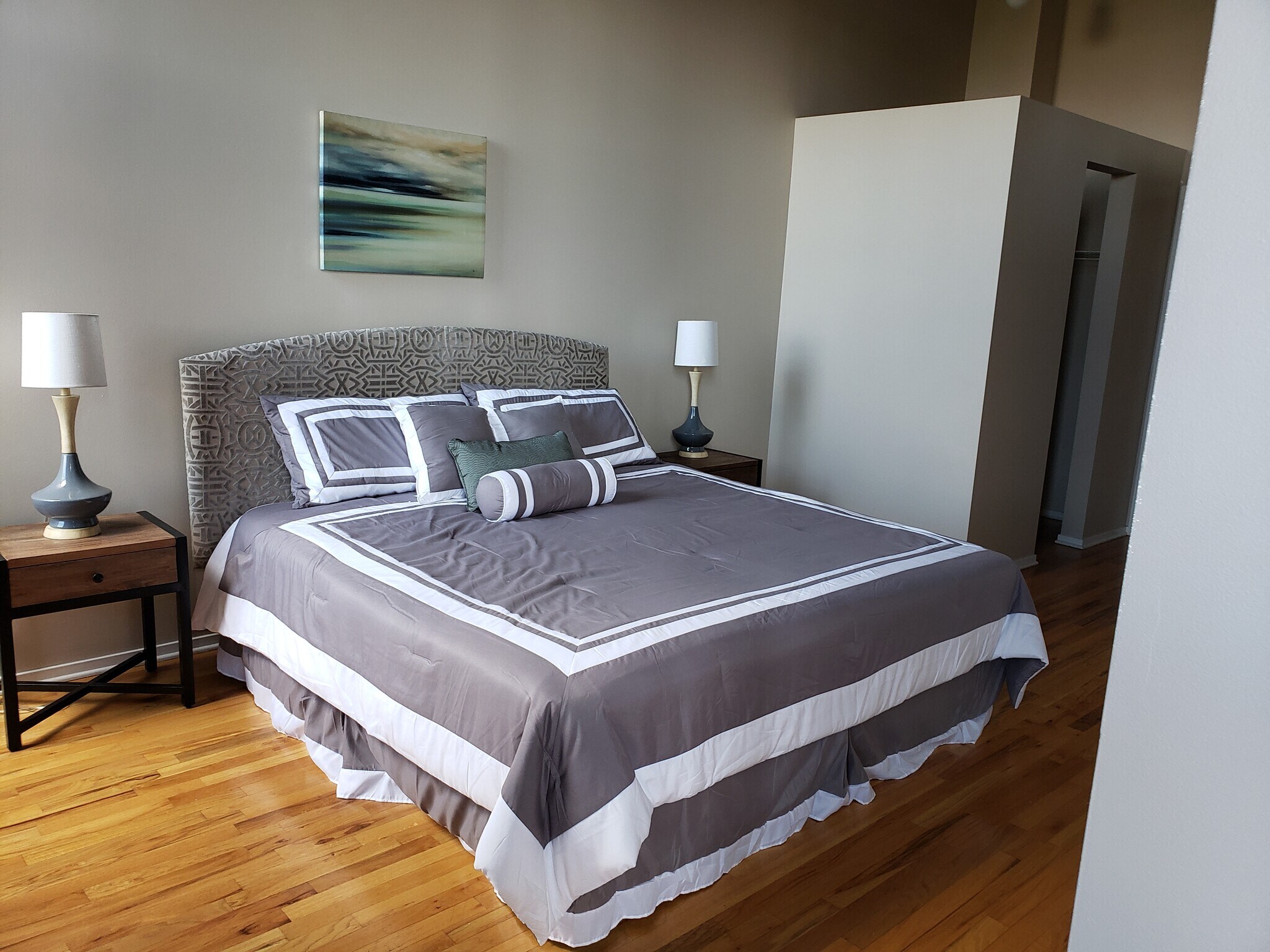 Building Photo - 1500 W Monroe St