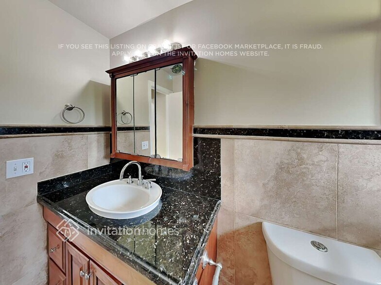 Building Photo - 9323 Southampton Pl