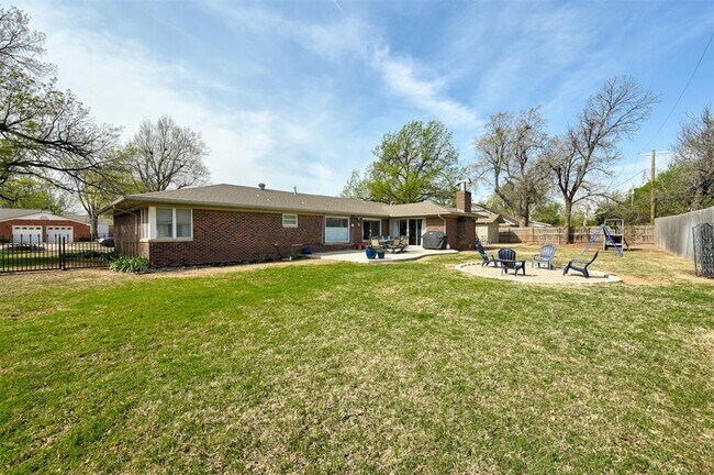 Building Photo - 3127 NW 69th St