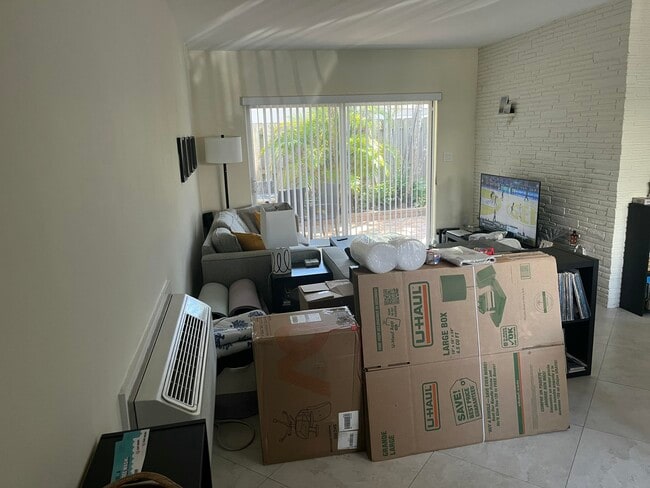 Building Photo - 4316 Sea Grape Dr