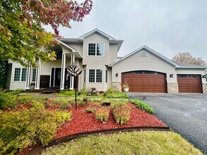 Building Photo - Stunning 6-Bedroom Corner-Lot Home w/ Luxu...