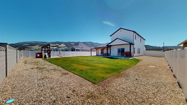 Building Photo - 4 Bedroom Home with 3 Car Garage in Enoch