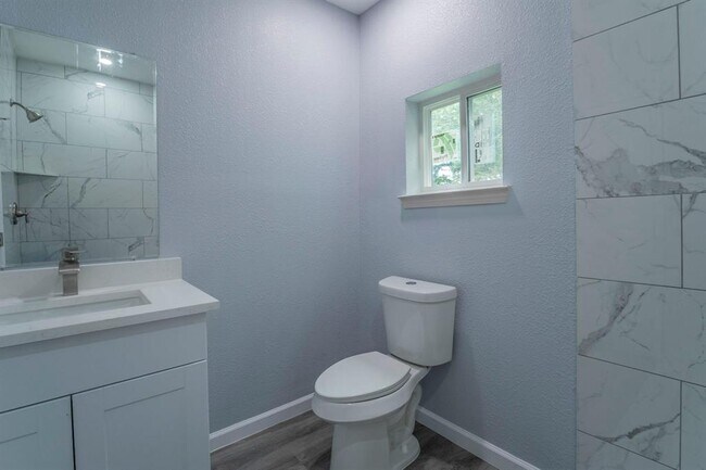Building Photo - 4118 Groton Dr
