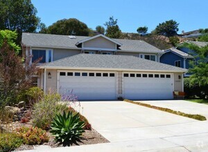 Building Photo - AMAZING Scripps Ranch Remodel! 4BR 3BA 2 S...