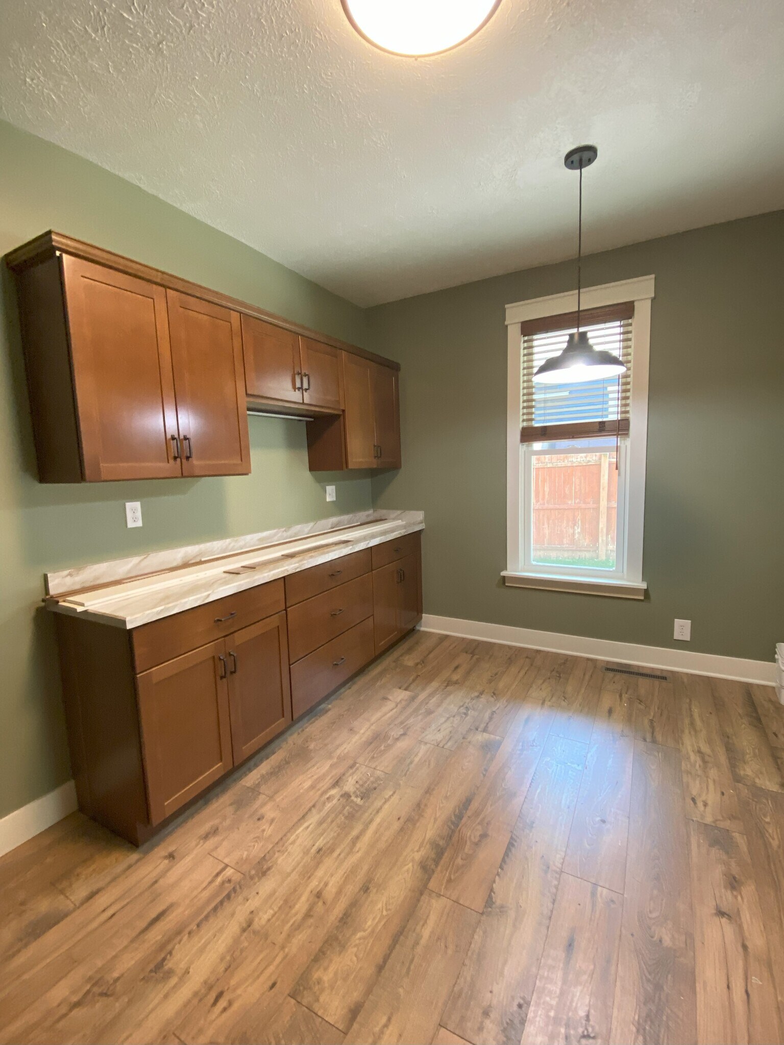 Building Photo - 644 Perrin Ave