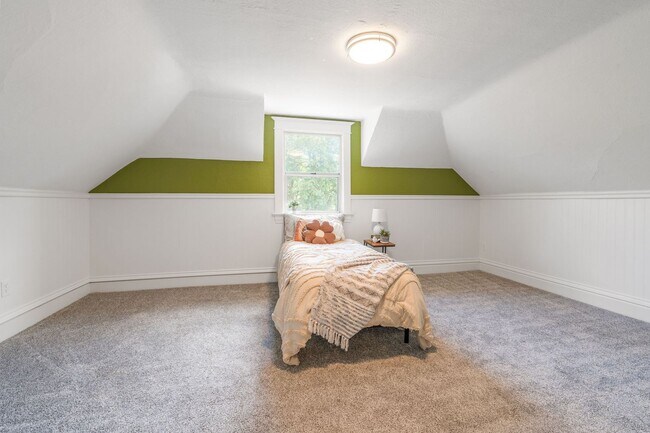 Building Photo - Charming Home in Spokane’s Heart – Unfurnished