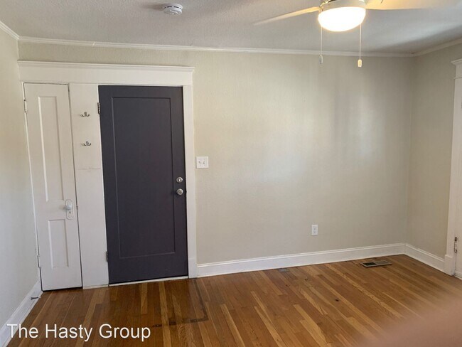 Building Photo - 2 br, 1 bath House - 3241 Gillham Rd - Unit 1