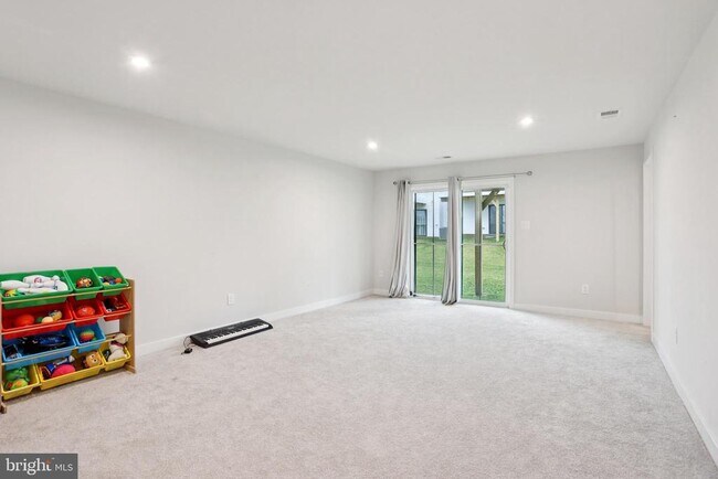 Building Photo - 47 Rosemary Wy