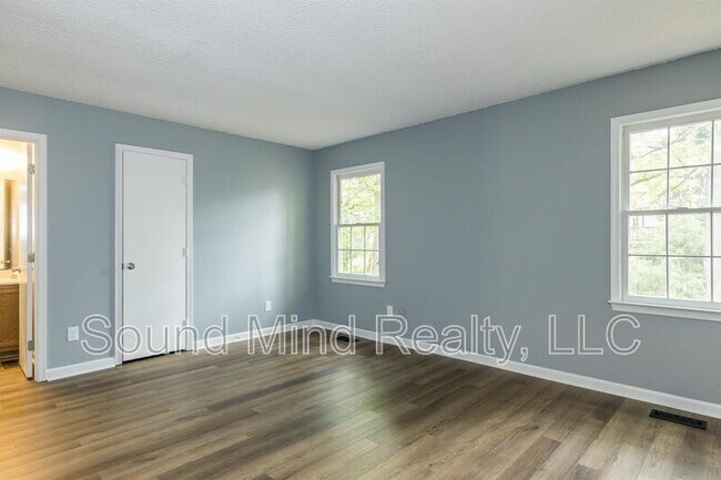 Building Photo - 8221 Rocky Ct