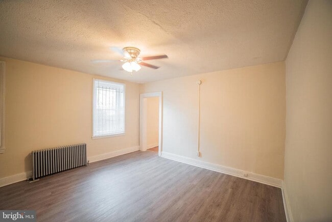 Building Photo - 527 Fairmount Ave