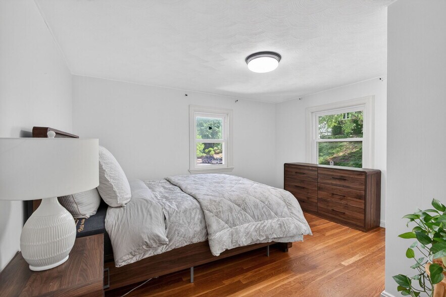Building Photo - 64 Redlands Rd