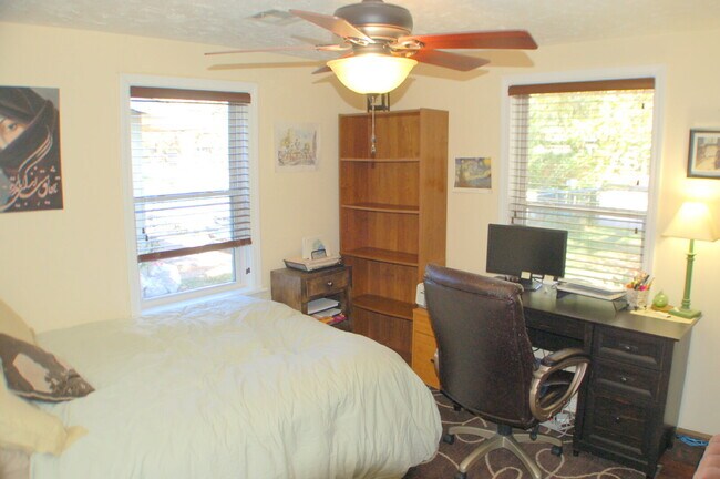 Building Photo - Move In Special! 50% Off First Months Rent