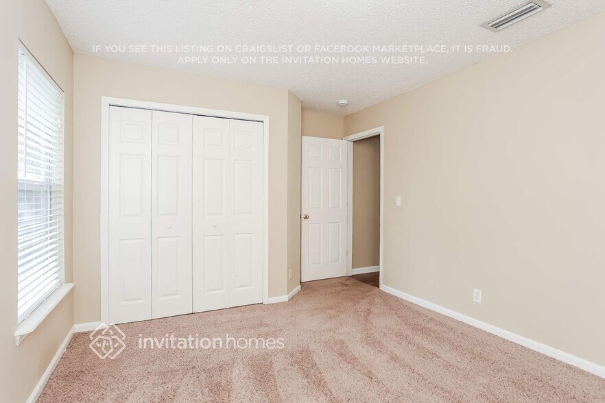 Building Photo - 12520 Gately Oaks Ln E