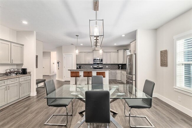 Building Photo - 1412 NW 121st Way