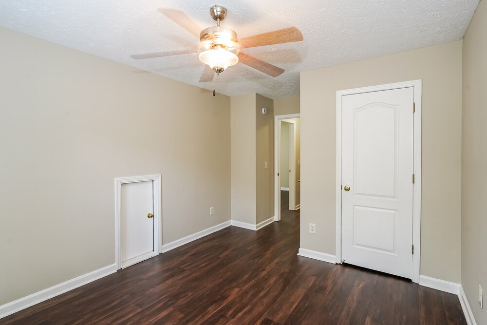 Building Photo - 3525 Mt View Ridge Dr