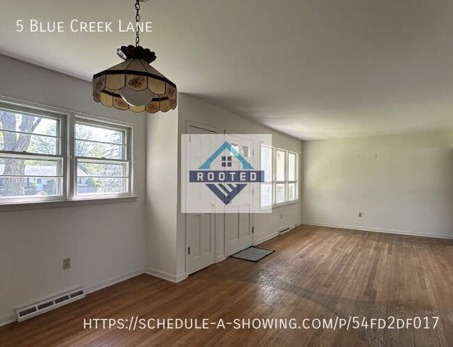 Building Photo - 5 Blue Creek Ln