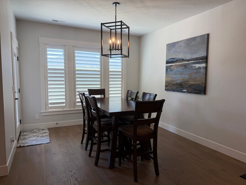 Building Photo - 11687 W Triloba Dr