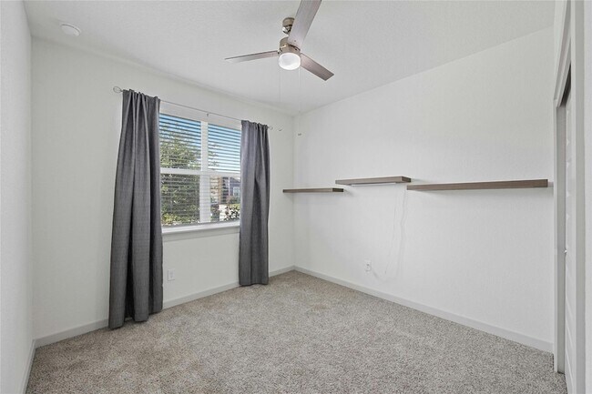 Building Photo - 141 Parryi Cove