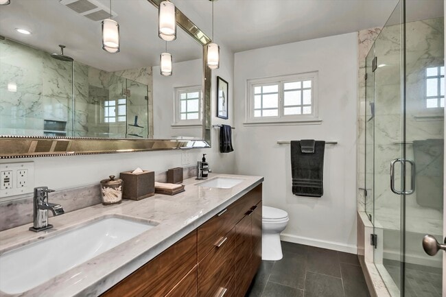 Building Photo - 1790 McKinley Rd