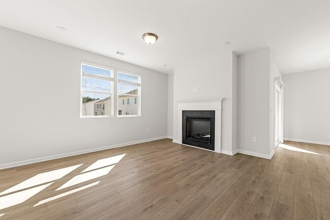 Building Photo - 1341 Jordan Brook Dr