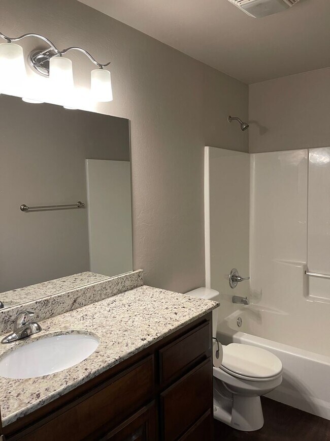 Building Photo - 6923 Mayberry Ln
