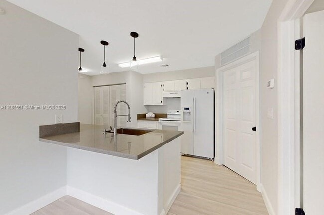 Building Photo - 17325 NW 67th Ct