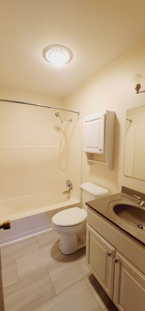 Building Photo - 8578 Kirsch Rd