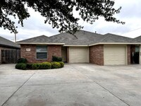 Building Photo - 5109 Graceland Dr